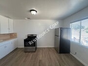 Photo - 1360 1/2 Nancy St-