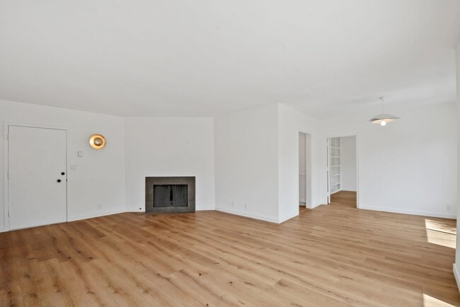 Photo - 845 20th St Unit 201