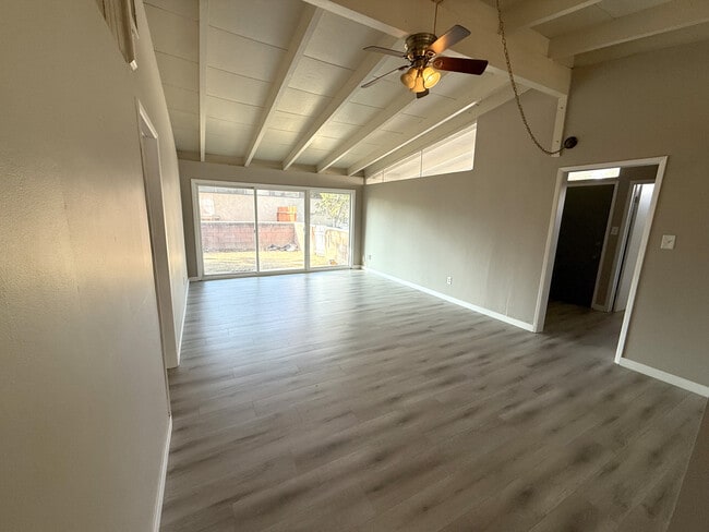 Photo - 4250 Kansas Ave