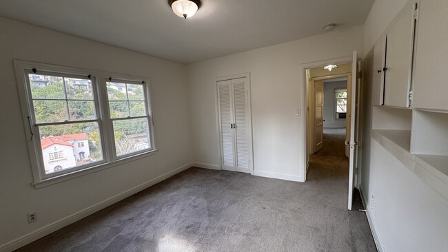 Photo - 2068 Paramount Dr Unit 2068