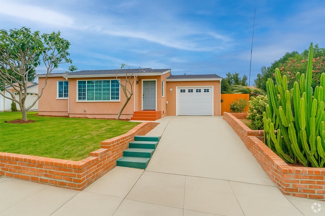 Building Photo - 3926 Aragon Dr Rental
