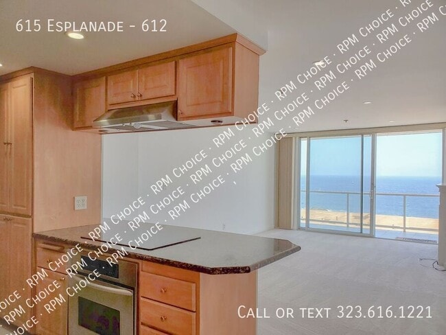 Building Photo - 615 Esplanade-612