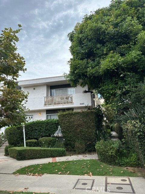 Building Photo - 1607 Greenfield Ave Unit 4