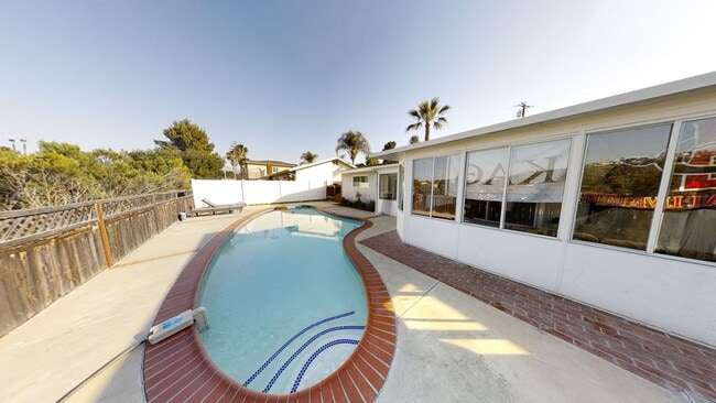 Photo - 4BD/2BA, POOL!!