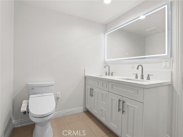 Photo - 1598 Long BCH