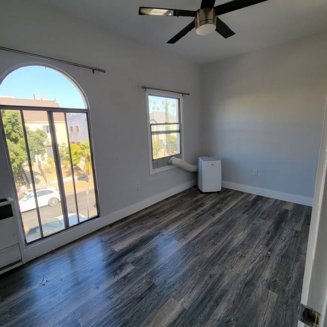 Photo - 837 Normandie Ave Unit 201