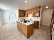 Photo - 4723 Blackthorne Ave