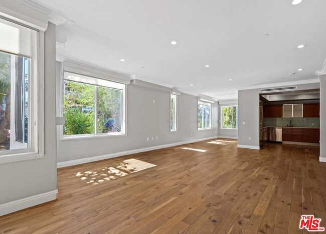 Photo - 1283 Havenhurst Dr Unit 101