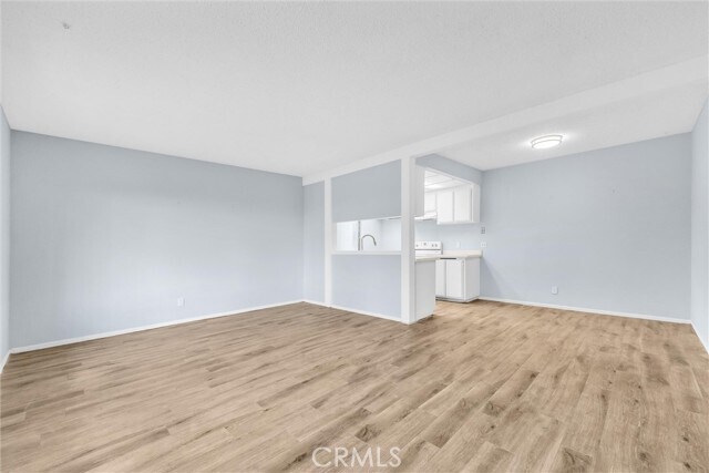 Photo - 1735 E Washington St Unit B28