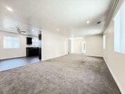 Photo - 116 W 50th St