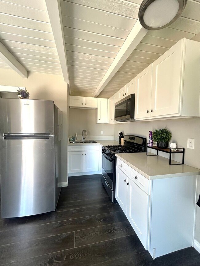 Photo - 6558 Juniper Ave