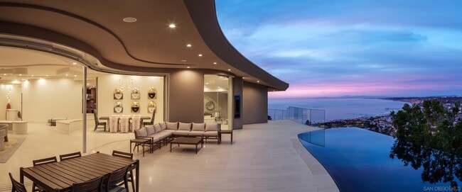 Photo - 7447 Hillside Dr