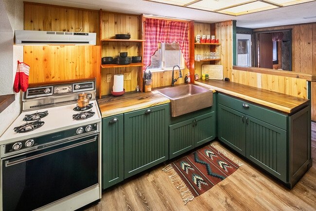 Photo - Charming 2 Bedroom Home in Erwin Lake