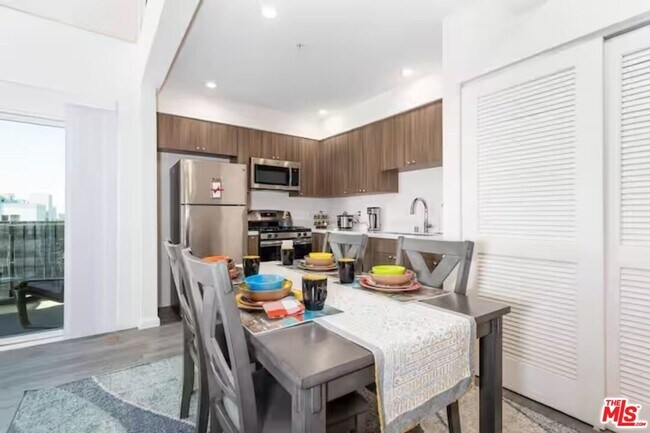 Photo - 1019 S Catalina St Unit 507