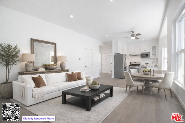 Building Photo - 31 Breeze Ave Unit B