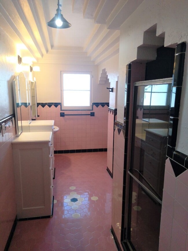 Photo - 316 Park Ave Unit 318 Park Avenue