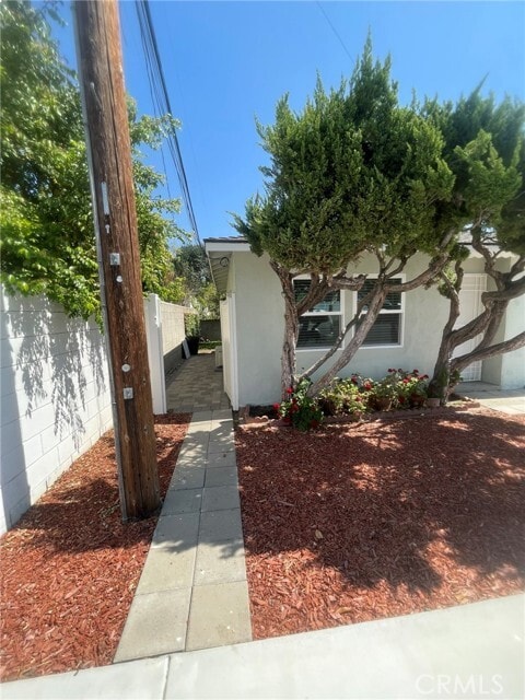 Photo - 3807 Mohawk St