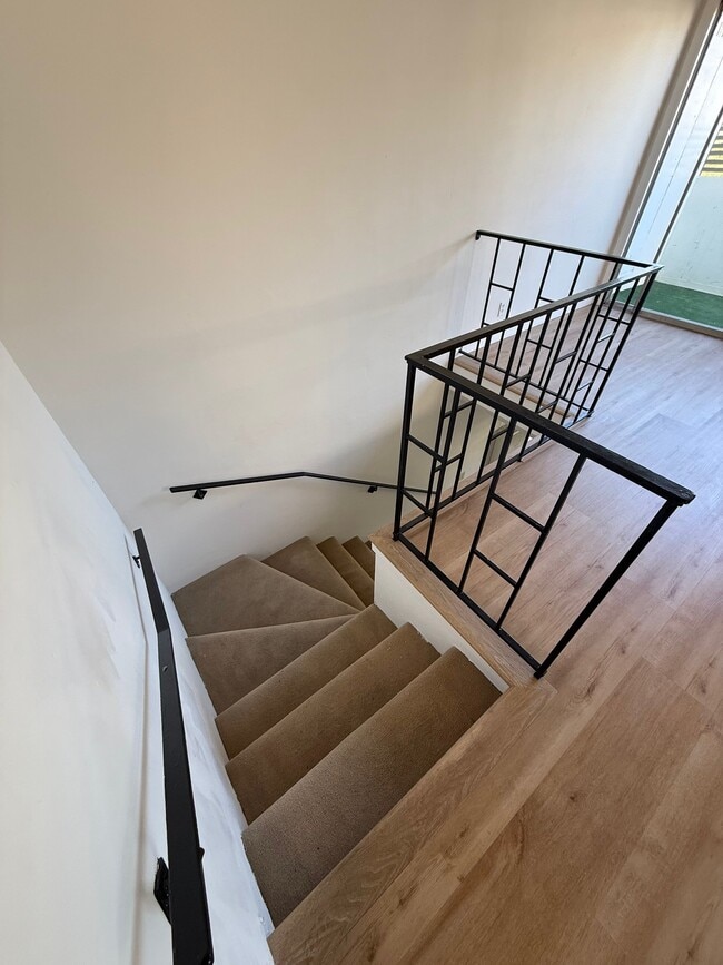 Photo - 1544 S Beverly Glen Blvd Unit 1540
