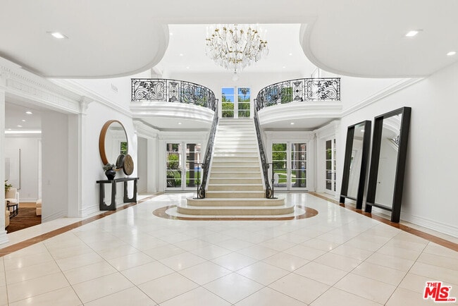 Photo - 407 Robert Ln