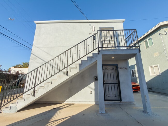 Photo - 10003-10007 Grape St