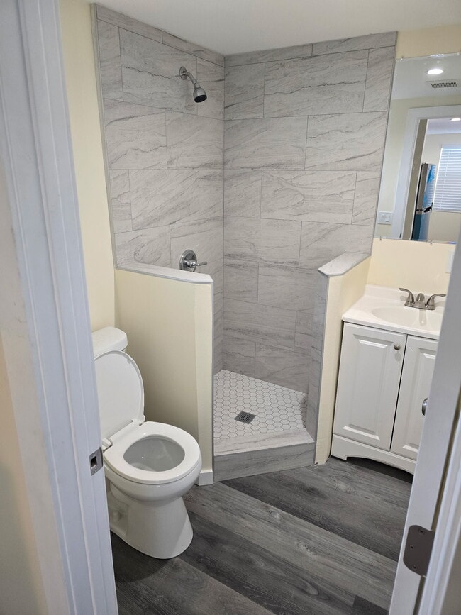 Photo - 4336 Lime St Unit 4340