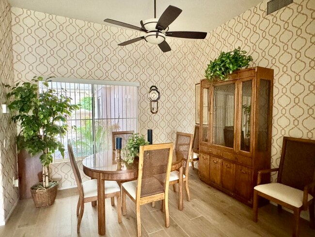 Photo - 38517 Fallbrook Ave