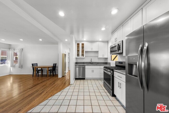 Photo - 2010 Virginia Ave Unit B