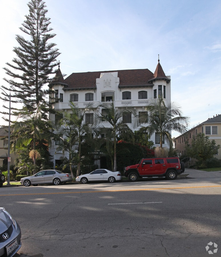 Photo - Horton Hall