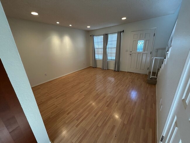 Photo - 205 Violet Ave