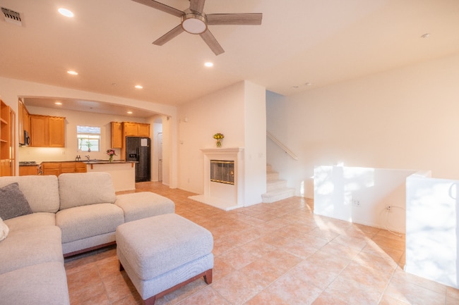 Photo - 2658 Escala Cir