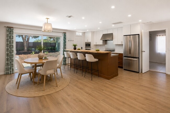 Photo - 4742 Seaford Pl