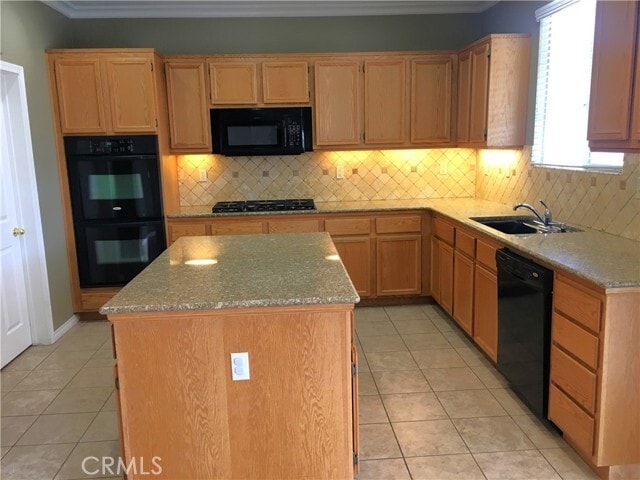 Photo - 15213 Hawk St