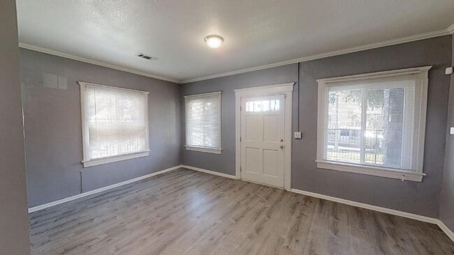 Photo - Coming Soon! Charming Cottage for Lease in Downtown Riverside, California!