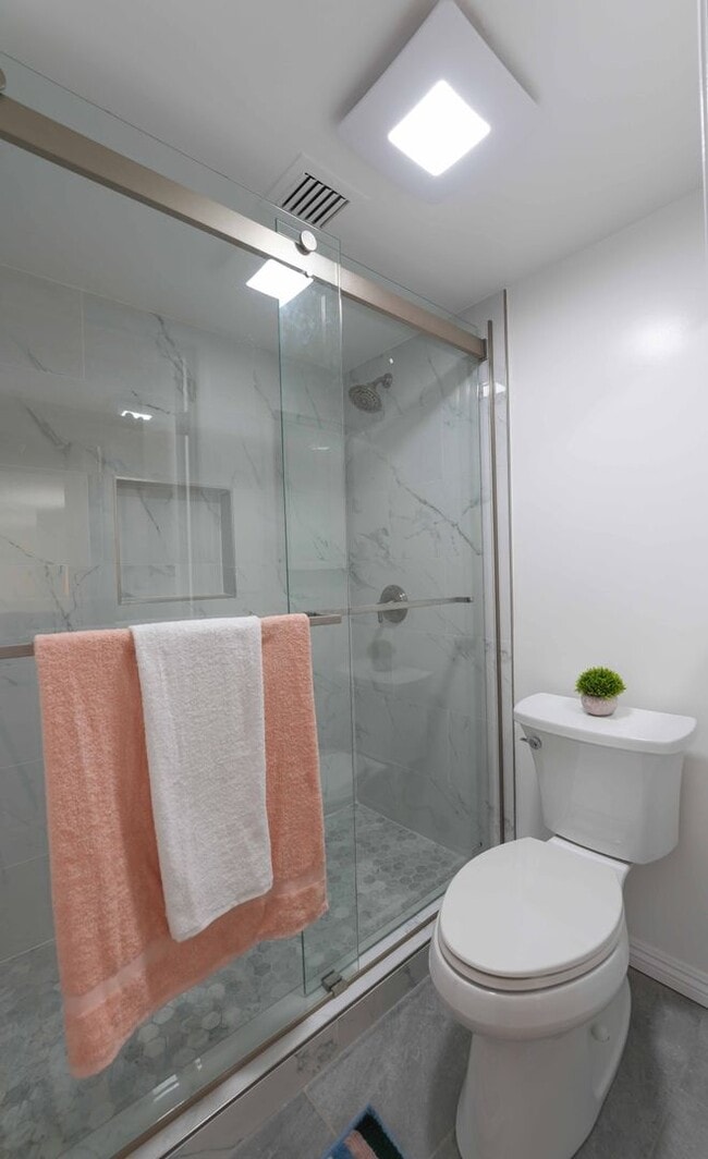 Photo - 1825Wilc Unit 1825-C