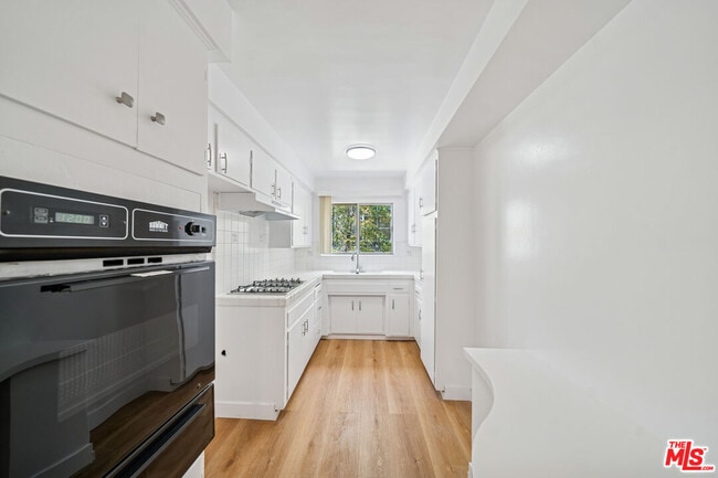 Photo - 842 Westbourne Dr Unit 8