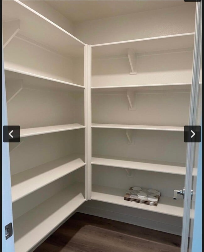 Photo - 633 Winchester Dr