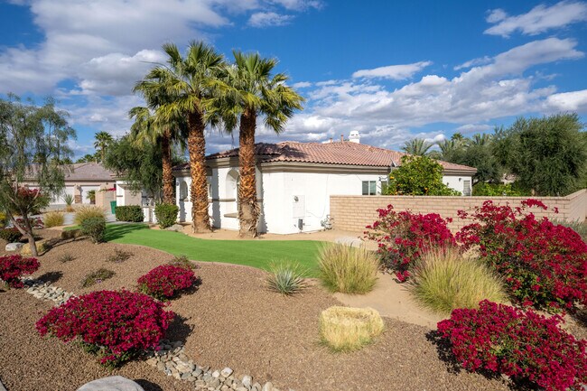 Photo - 49392 Hohokam River St