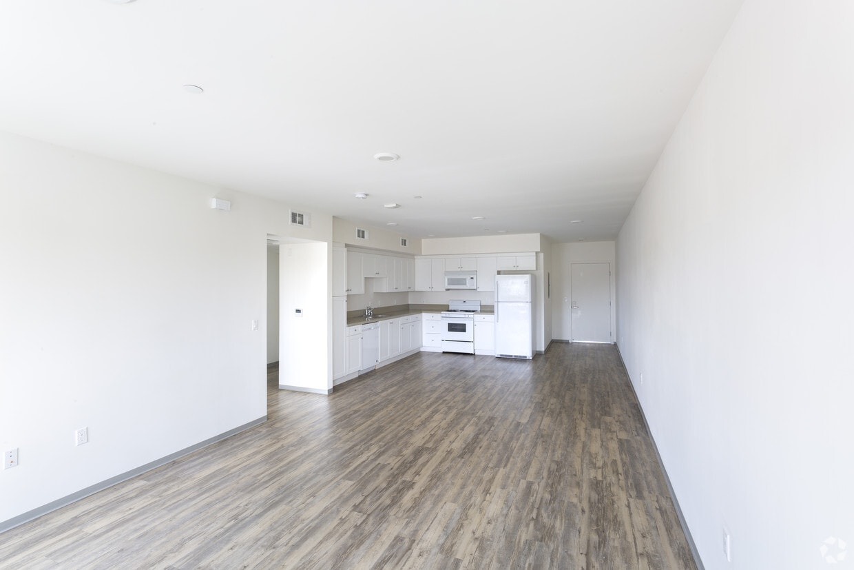 Floor Plan - 2 Beds / 2 Baths