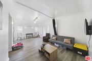Photo - 422 N Reno St