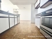 Photo - 945 N Serrano Ave Unit 102