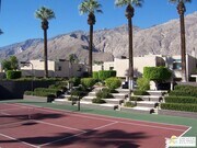 Photo - 882 Village Square N