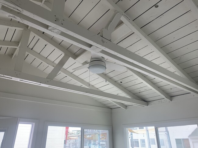 Ceiling Fan - 120 2nd St Unit 120