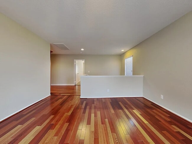 Photo - 38645 Annette Ave