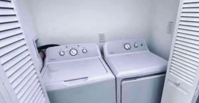 Photo - 3979 Ingraham St