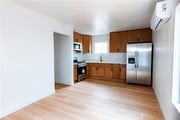 Photo - 784 E Walton St