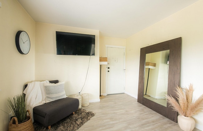 Photo - La Jolla Studio With Ocean Views