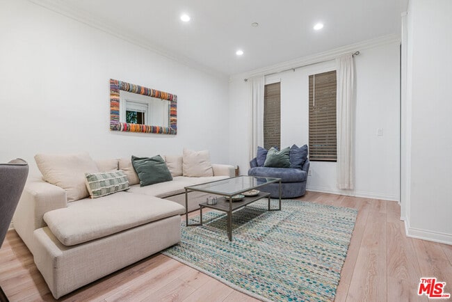 Photo - 5625 Crescent Prk W Unit 126