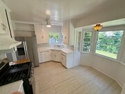 kitchen - 714 Lincoln Blvd Unit Front