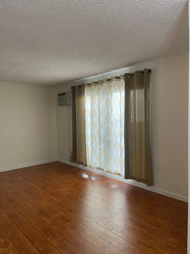 Photo - 715 N Jackson St Unit B