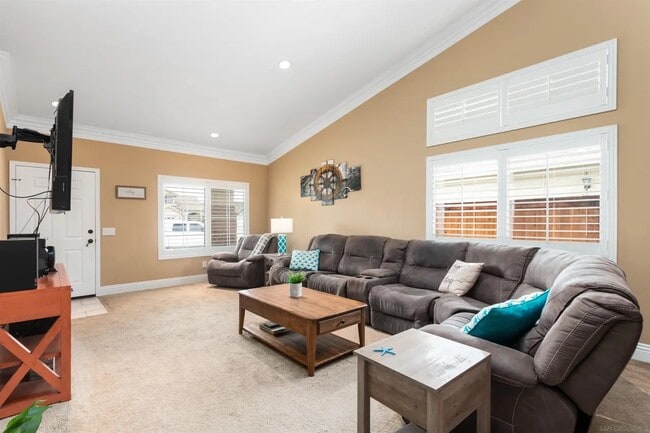 Photo - 330 Del Flora St